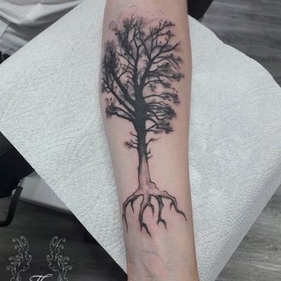 Tree tattoo, tatuaj natura, tatuaj copac, tatuaje bucuresti